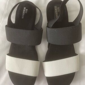 Ros Hommerson Black and White Sandals. Cute 9.5N